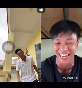 Ảnh tập xuống xe rùi á, nhờ mng quay cảnh xuống xe của ảnh nha🤣. Ảnh kêu ảnh xuống xe anh LHH phải gọi bằng mồm kkk #lailacuongday #vutuanhai #lhh#a80#fyp