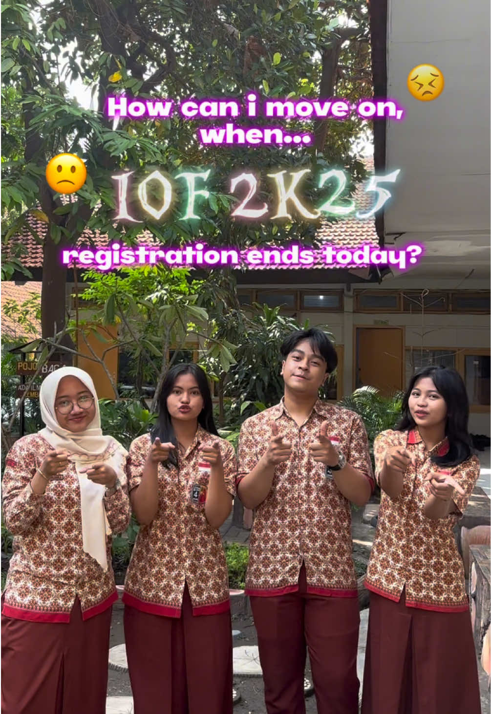 𝗗𝗼𝗻'𝘁 𝗺𝗶𝘀𝘀 𝘆𝗼𝘂𝗿 𝗹𝗮𝘀𝘁 𝗰𝗵𝗮𝗻𝗰𝗲 𝘁𝗼 𝗿𝗲𝗴𝗶𝘀𝘁𝗲𝗿 𝗳𝗼𝗿 𝐈𝐎𝐅 𝟐𝐊𝟐𝟓 𝗽𝗼𝘄𝘄 🎩 Karena.... pendaftaran 𝐈𝐎𝐅 𝟐𝐊𝟐𝟓 berakhir hari ini pada pukul 17.00. Yuk segera daftarkan diri kamu ke 𝐈𝐎𝐅 𝟐𝐊𝟐𝟓 sebelum terlambat🫣‼️ 💵 𝐁𝐢𝐚𝐲𝐚 𝐎𝐥𝐢𝐦𝐩𝐢𝐚𝐝𝐞: 𝐓𝐚𝐫𝐠𝐞𝐭: SMP/MTs Sederajat  [15–21 Agustus 2025] R̶p̶9̶5̶.̶0̶0̶0̶,̶0̶0̶/̶t̶i̶m̶ menjadi 𝗥𝗽𝟴𝟱.𝟬𝟬𝟬,𝟬𝟬/𝘁𝗶𝗺 💵 𝐁𝐢𝐚𝐲𝐚 𝐋𝐨𝐦𝐛𝐚 𝐄𝐬𝐬𝐚𝐲: 𝐓𝐚𝐫𝐠𝐞𝐭: SMP/MTs Sederajat & SMA/SMK/MA Sederajat  [15 – 21 Agustus 2025] R̶p̶6̶0̶.̶0̶0̶0̶,̶0̶0̶/̶t̶i̶m̶ menjadi 𝗥𝗽𝟱𝟬.𝟬𝟬𝟬,𝟬𝟬/𝘁𝗶𝗺 📌 𝐂𝐀𝐁𝐀𝐍𝐆 𝐋𝐎𝐌𝐁𝐀 • Matematika • IPA • IPS • Bahasa Indonesia • Bahasa Inggris • Essay tingkat SMP • Essay tingkat SMA 📞 𝐂𝐨𝐧𝐭𝐚𝐜𝐭 𝐏𝐞𝐫𝐬𝐨𝐧𝐬 📚 Olimpiade — Cinta Moza (0812-3565-3884) 📝 Essay Ilmiah — Elleana Natalia (0896-8517-0464) 📲𝐅𝐢𝐧𝐝 𝐘𝐨𝐮𝐫 𝐌𝐚𝐠𝐢𝐜 𝐇𝐞𝐫𝐞 ! Instagram: @iof.2k25 Tiktok: @osismpktetr4 #IOF2K25 #IntellectusAdAstra #UnlockYourWonderland #LetTheWonderBegin #WhimsyWithIOF    
