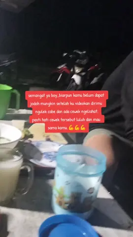 semangat ya boy,,biarpun kamu belum dapat  jodoh mungkin setelah ku videokan dirimu  ngulek cabe dan ada cewek ngeliahat. pasti hati cewek tersebut luluh dan mau  sama kamu.💪💪💪 #pengikuttiktok  #semangat  #bataktiktok  #bataktoba 