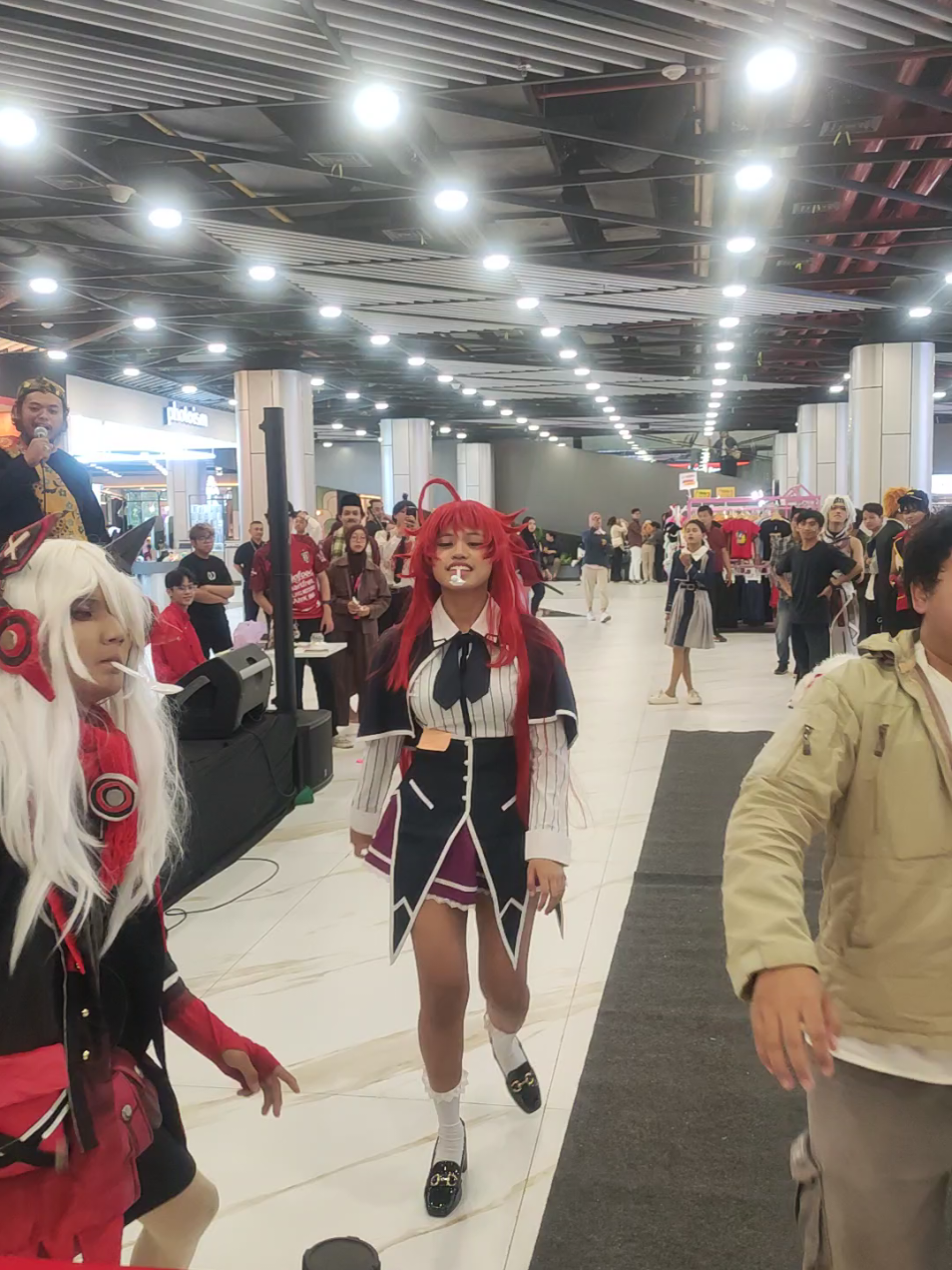 Waifu Rias Gremory main sendok kelereng 17 agustusan? 🤣 #riasgremory #highschooldxd #meme #lucu #unik #wibu #waifu #lomba #lomba17agustusan #eventjejepangan #lombakostum #eventjepang #eventcosplay #eventwibu #eventbandung #fyp #trending 