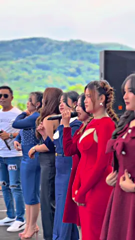 Pesona ALL Sinden @MAHESA MUSIC  @Mas ye'oOo  @ndhukayu  @Intanafifah__  @𝐄𝐑𝐒𝐀𝐀𝐌𝐄𝐋𝐈𝐀🦋  @BegedellGoyengg🥔  @DekkOchaaa🌈😍  @septian_ayu  @Maharani.asp  @evakholiq  #mahesamusicofficial #mahesamusic #gerrymahesa #intanafifah #lailaayukdi 