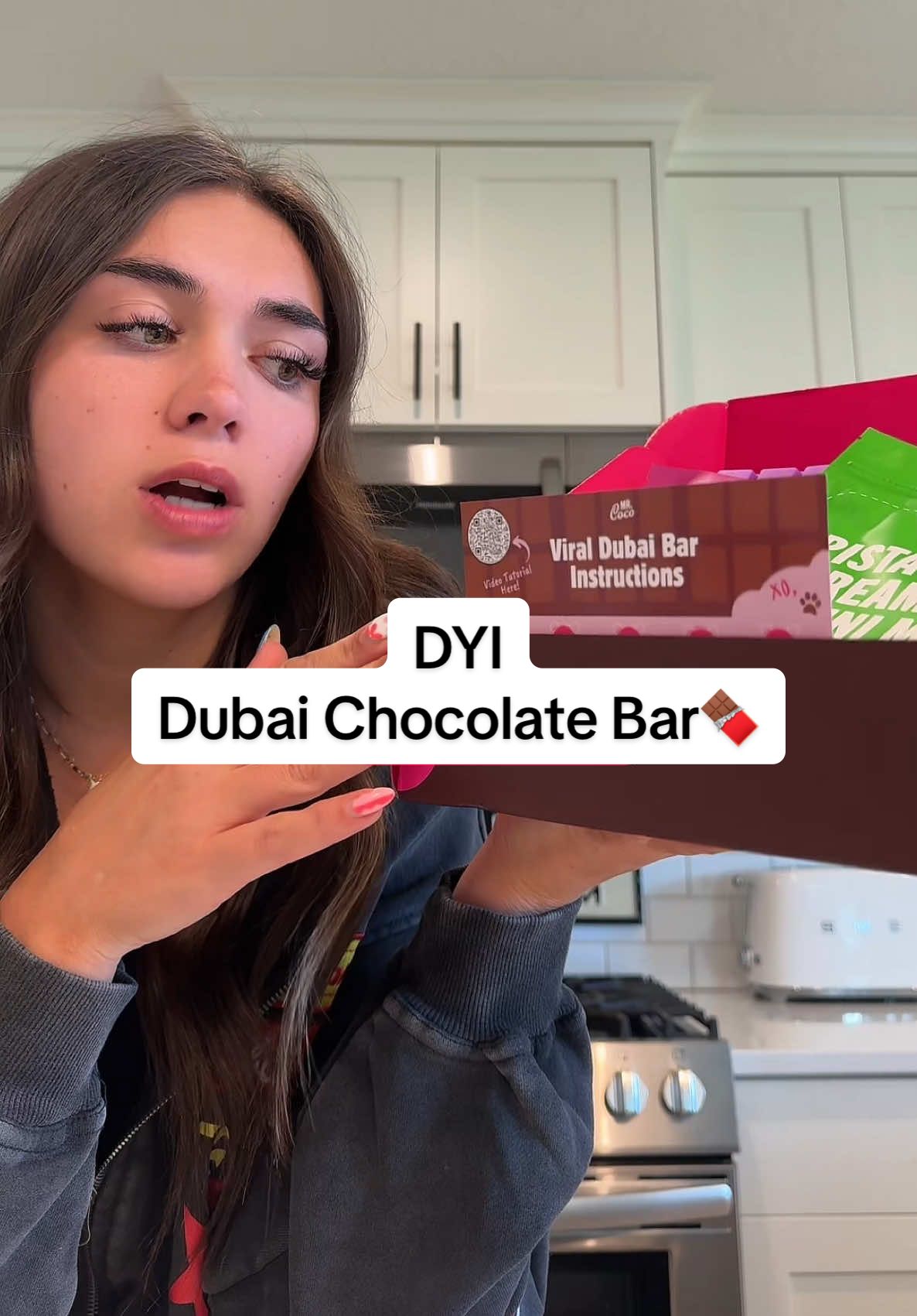 DIY Dubai Chocolate Bar #dubaichocolate #dubaichocolatebar #kataifi #pistachiochocolate #diydubaichocolate 