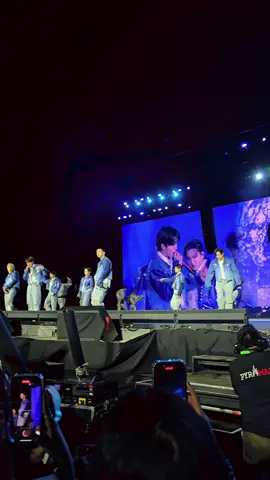 walking on water 13 abril 2025 #KPop #concerts #stay #StrayKids #dominate 