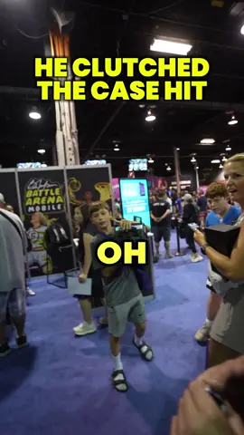 LET’S GO 🏃  🔥 case hit moment with Mint City fans at @nsccshow 🫡  #welcometomintcity #mintcity 