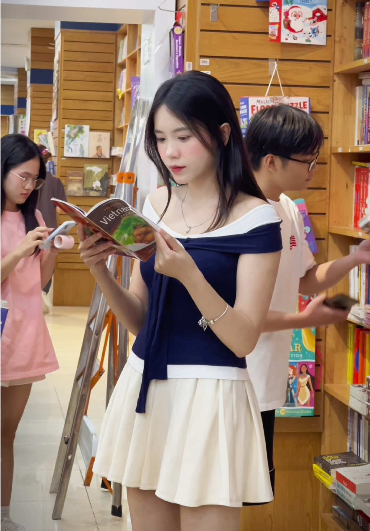 Vibe ng iu cũ 😂 Áo xinh @LaMiu.St  