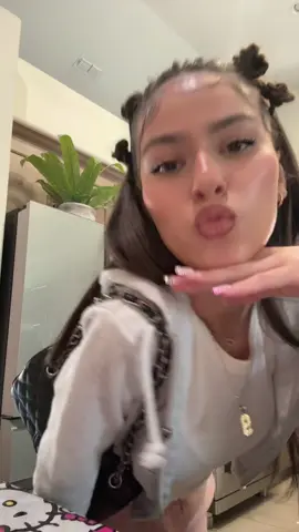 mwahh