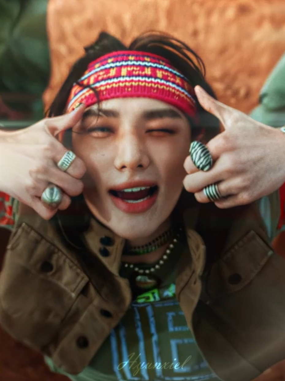 IM NOT LATE ON THE TREND, AM I? #hyunjin #hyunjinedit #straykids #skz #straykidsedit #kpop #kpopfyp #fyp 