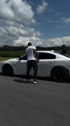• @whitewalker_6.2 No background music 😤 . . . | Ⓜ️opar  | 🔨 Ivory White Charger Hellcat 🐆  | @whipplesuperchargers whipple 👀 | E85 Powered ⛽️ | Weld Laguna Beadlock - @lockitupperformance  | @mickeythompsontires 315/50/17 | @modern_muscle_xtreme built motor 😈 . . . #dodgelife #dodgechargerhellcat #americanmuscle #srtaddicts #whipplesuperchargers 