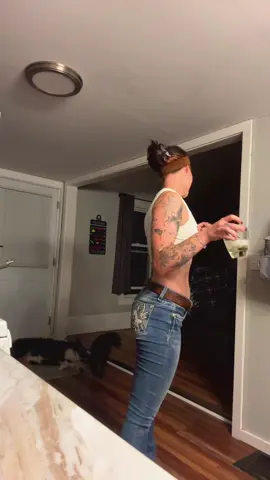 Jamming to music while making dinner instantly makes it 100x better 