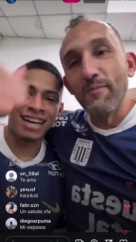 Kevin Quevedo celebra con la seña de espada del 'Samurai' y le dedica el histórico triunfo a Erick Noriega. #alianzalima #ericknoriega #copasudamericana #ytb #typ 