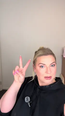 The wear in this foundation is pretty impressive I have to say. @elfcosmetics 