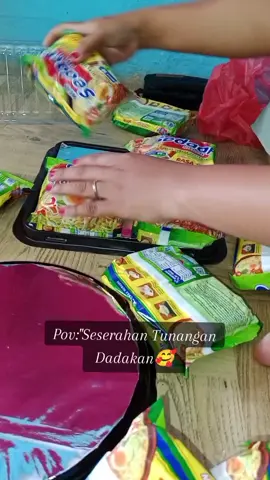 seserahan tunangan dadakan🥰🤭 #Curahdami_Bondowoso #sumbersuko #tiktokmadura #fypシ゚viral #tiktokviral 