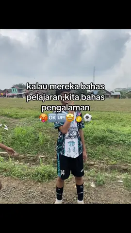#katakatasepakbola #trendingg #fyp #pemainbola #lapanganbola #tiktokpelitfyp #xybca 