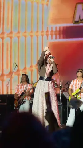 Cantik - Tiara Amora #cantik #tiaraamora #himawanmusic #omhimawan #music #fyp #genredangdut__ 