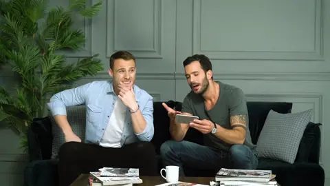 Şubelerde Devrim _ Barış Arduç ve Kerem Bürsin