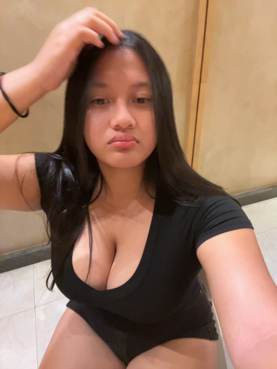 tiktok : kirei_uwu #galerigadisbali #fyp #gadisbali #fashion #model 