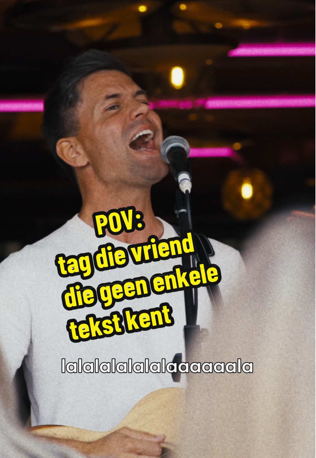 Tag die ene vriend die geen enkele tekst uit het hoofd kent 🤣 #DezeAvond! #newmusic 