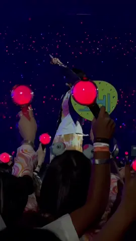 Throwback to when I got splashed with water by jungkook #bts #concert #jungkook #kpop #fyp 