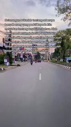 Ya Allah, cukupkan hatiku dengan-Mu, jadikan aku tenang meski dunia berisik, dan jangan biarkan aku merasa sendiri selama Engkau selalu ada. #MasyaallahTabarakallah #Insyaallah #muhasabahdirisendiri 