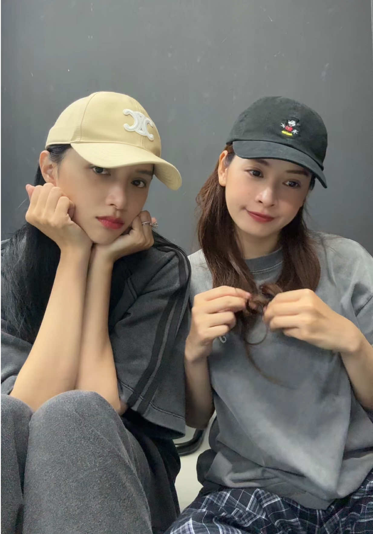 Kệ mình nhắm mắt iu lunnnn 😚 #chipu #huonggiang #hangxommoi 