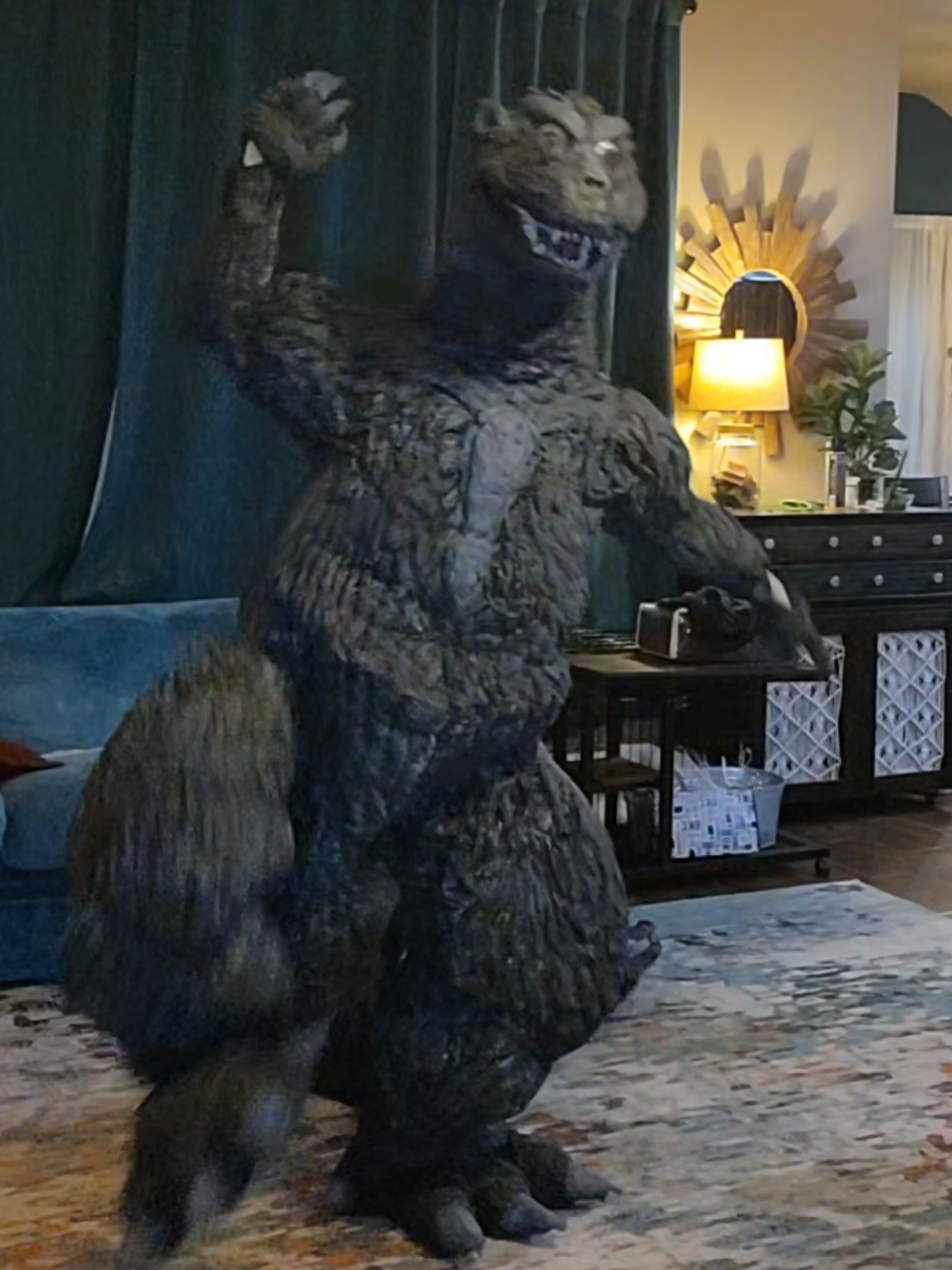 Had to do it in the full suit #kpopdemonhunters #godzilla #sajaboys #sodapop #cosplay 