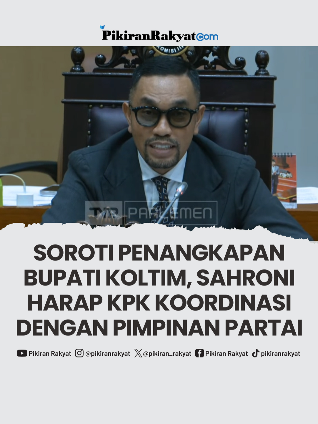 Wakil Ketua Komisi III DPR RI, Ahmad Sahroni berharap Komisi Pemberantasan Korupsi (KPK) menjalin komunikasi dengan pimpinan partai politik sebelum menangkap kader yang terjerat kasus korupsi. Menurutnya, langkah ini penting untuk menjaga kehormatan partai dalam proses hukum. Hal tersebut ia katakan saat rapat kerja Komisi III DPR dengan KPK Sahroni secara khusus menyoroti penangkapan Bupati Kolaka Timur, Abdul Azis, yang merupakan kader Partai Nasdem. Azis diciduk KPK setelah acara Rapat Kerja Nasional (Rakernas) Partai Nasdem pada Kamis (7/8/2025) malam. Sahroni menilai KPK seharusnya menunggu momen yang lebih tepat agar partai tidak merasa dilecehkan. #DPR #KPK #news