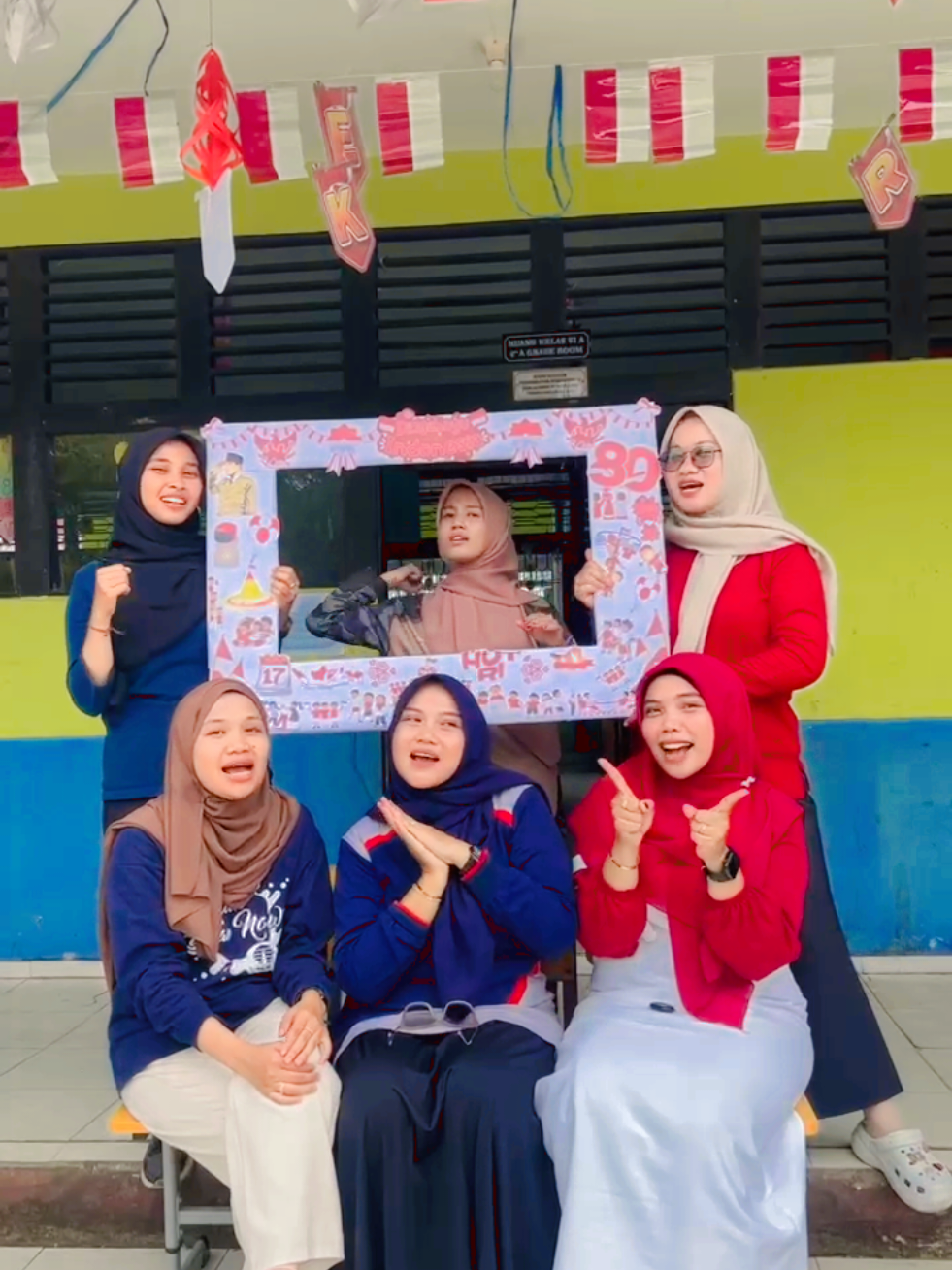 Ayo kali ini siapa lagi yang nyanyi yuk tulis di komentar😉 #fyp #tebaktebakan #ayo #harikemeredekaan #fyppppppppppppppppppppppp 