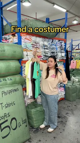 #Clothing wholesale I have clothes for men,women and chidren.If you want to know about low-priced clothes,you can get to know them.