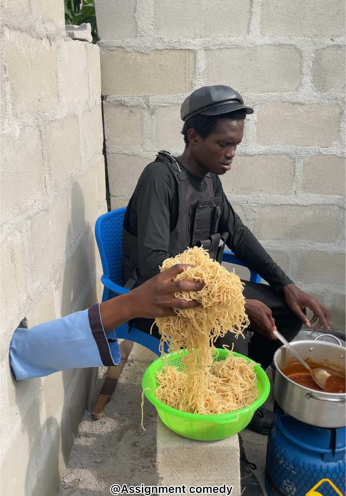 The security man food #fyp #goviral #tending 