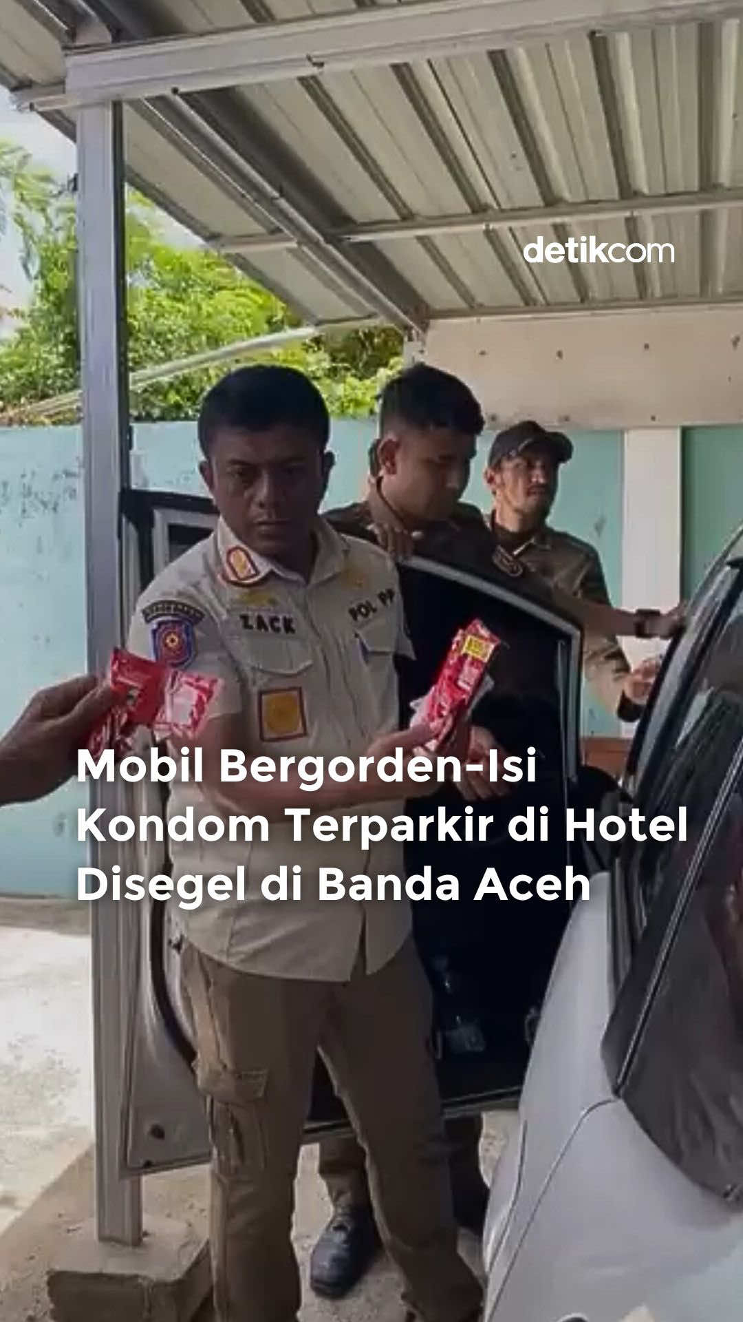 Sebelumnya, Wali Kota Banda Aceh Illiza Sa'aduddin Djamal menyegel salah satu hotel di kawasan Lambaro Skep karena diduga menjadi tempat mesum. Di lokasi sudah beberapa kali ditangkap pasangan non-muhrim. Baca berita selengkapnya hanya di detik.com!  Creator: Dio  #detikcom #reels #mediasosial #bandaaceh #hotel #kondom #mobil #disegel