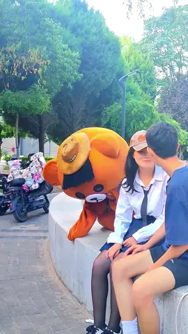 Anyone want to learn magic?😂😂😅😅😅#funnybears #gaulay #gaulaygiban #gaulaythanhgaulieu #gaulaytiktok #gaulaytroll #gaulayyangho #gaulaymatngau #gaulaytrollgaixinh #trendingvideo #trendingtiktok #pippibear #muddybears #muddybearstreettroll #teddybear #teddybears #fyp #funnybear #gaulayjiban #gaulayloi