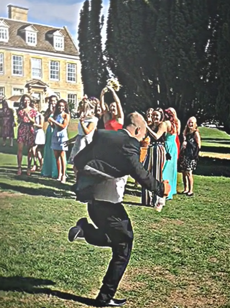 🤣bro congrats but Why are you running #wedding #viraltiktok #funny #zyxcba #_alphakapogi 