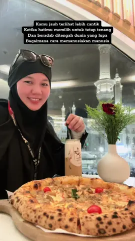 Kamu jauh terlihat lebih cantik Ketika hatimu memilih untuk tetap tenang Dan beradab ditengah dunia yang lupa  Bagaimana cara memanusiakan manusia#masyaallahtabarakallah #langkahtulusmenujutanahsuci #fypシ゚viral #tourleaderumroh 