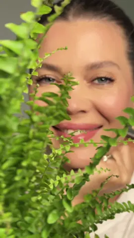 Nu știu cine trebuie să audă asta azi, dar găsirea nuanței de fond de ten NU mai e grea! ✨ True Match de la L’Oreal Paris = hidratare + acoperire naturală + nuanța perfectă pentru tine  Eu mi-am găsit match-ul… tu? 🤭 #lorealparis #makeup #truematch #paidprojectbylorealparis @L’Oréal Paris 