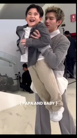 Ketempelan baby 😂😂 #Fourthnattawat #lukafourth #geminifourth 