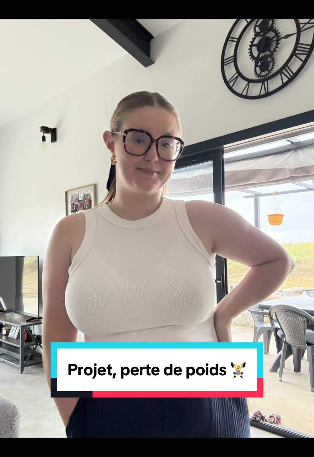Parce qu’on est nombreux à se sentir mal dans notre corps… Ici, je parle vrai, je partage mon vécu, mes hauts, mes bas.  #surpoids #postpartum #jeunemaman #pourtoii #pertedepoids 