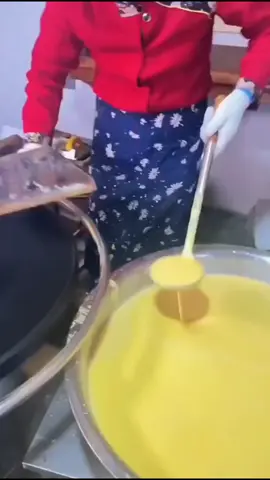 What is she making?❤️😍 Follow #jfb_satisfy75 #fyp #foryou #tiktok #viralvideo 