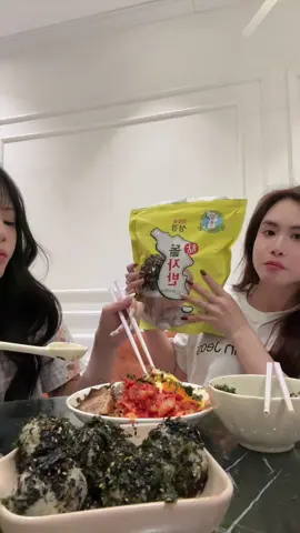 Lâu lâu làm mỳ trộn rong biển, vừa thơm ngon, dễ ăn lại đậm vị. Thử ngay nha mng ơi,mời mng ăn với mẹ con tui nha #nhamiho #rongcanxi #rongbientron @Lẩu Nướng Hoàn Hương Hải Phòng 