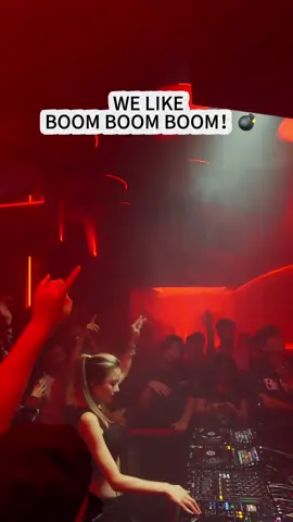 More randomness 😶‍🌫️😶‍🌫️ #dj #djsally #techhouse#dnb