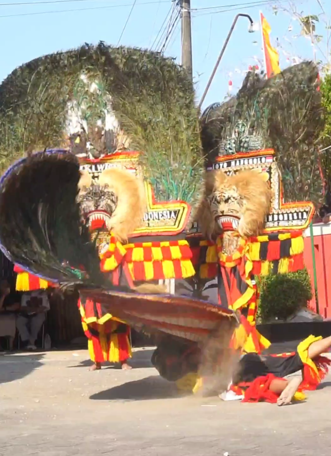 Glimpung, bangun lagi... #reogponorogo #dadakmerak #atraksi #mediasenibudaya 