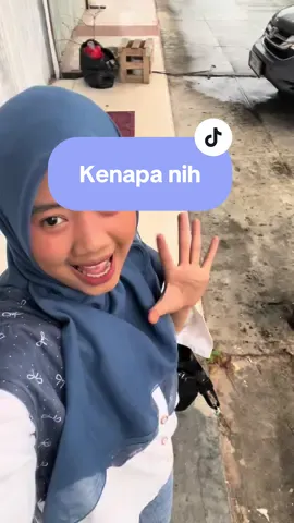 Zaman serba sosmed memang sudah konsekuensinya seperti ini, senua aku terima dengan lapang dada dan tekad untuk menjadi lebih baik. Usahaku berkembang sejauh ini juga karna kritik dan saran dari customer, dsri produksi sekilo sampe 100kilo, dari rumah kecil ke ruko 2 lantai, dari gapunya motor jadi punya mobil.semua berkat keluasan hati menerima segala bentuk kritik dan saran,pada dasarnya setiap kejadian itu pasti ada hal positif yang bisa diambil.manusia memang tempatnya salah.aku gaakan blumder mencari pembelaan atau membenarkan diri.kalau aku terfokus pada masalah,yang akan aku dapat hanya masalah.lebih baik aku fokus pada perbaikan usahaku saja😇. Pro kontra itu wajar, orang yang menyukai kita tidak butuh alasan,orang yang membenci kita juga gaperlu klarifikasi🥰,semangat berubah menjadi lebih baik #fypage #jambi #lukchupviral #lukchup #ontheroad 