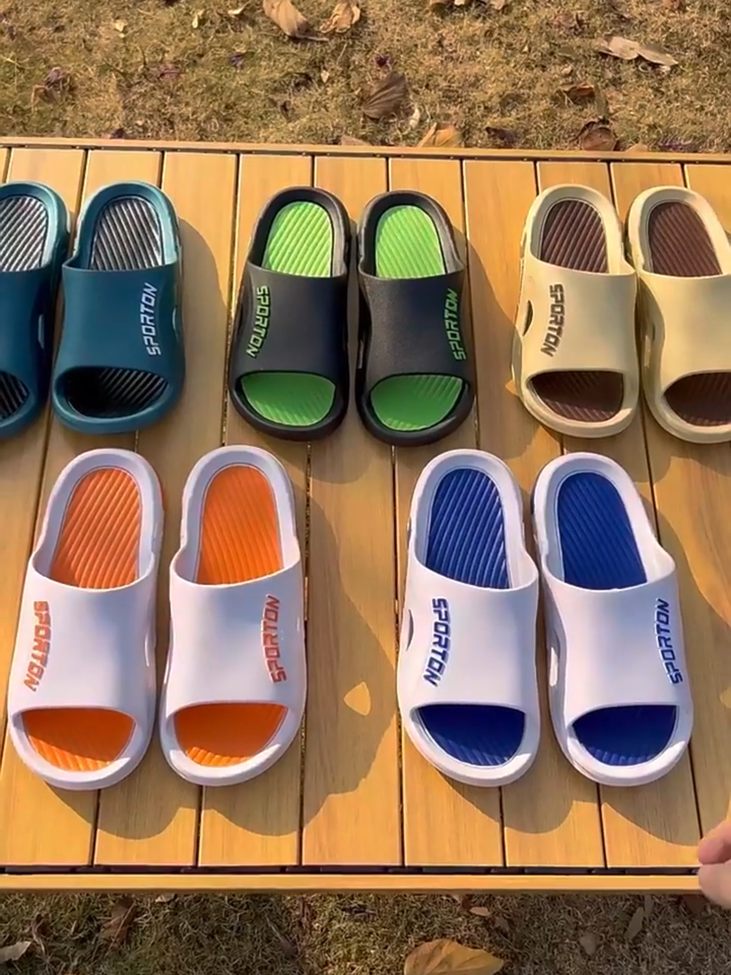 พร้อมส่ง รองเท้าแตะ40-44 แฟชั่น เพิ่ม1เบอร์ รองเท้านุ่ม ใสได้ทั้งผู้ชาย ผู้หญิง