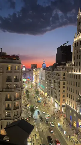 De Madrid al cielo 😍#andresitorutasmadrid #picalagartos #madrid #paratiiiiiiiiiiiiiiiiiiiiiiiiiiiiiiiiii #parati 