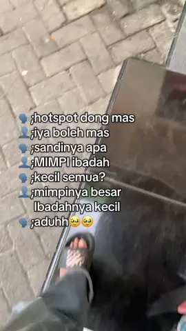 “Semua orang merangkul kita saat kita berhasil tapi tuhan memeluk kita saat kita jatuh##foryou #janganlupasolat