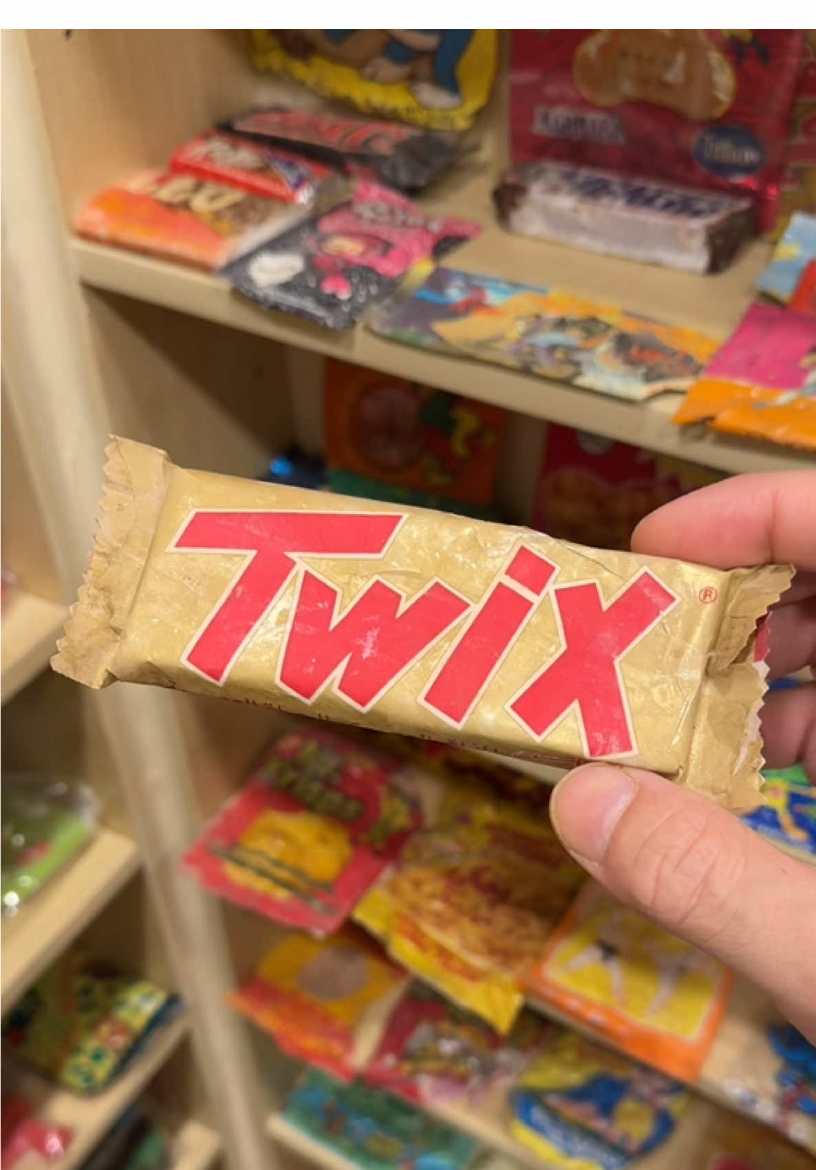 تويكس الطيبين انتاج ١٩٨٩ #حلويات #الطيبين #twix #أيام_الزمن_الجميل #متحفي_الخاص 