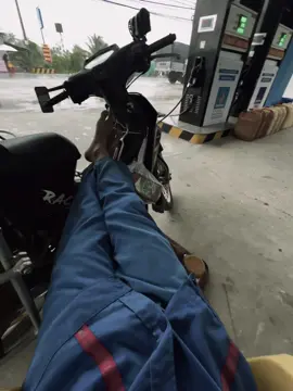 đâu phải sống để cho người khác lo cho người khác làm lo cho mình cho tương lai. rộng lớn phía trước 9người 10 ý ai mà biết được thôi kệ cứ cố gắng là được..!#xh 