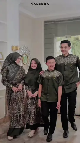 Tampil kompak dan serasi disetiap momen spesial mu pakai Sarimbit Simphony by Valeeqa😇🥰 #bajulebaran #ootdlebaran #sarimbitlebaran #gamislebaran #CapCut 