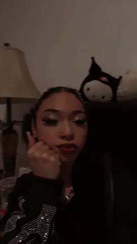 AHH LOVED THIS LOOK #foryoupage#prettygirldeidra#tiktok#spamposting 