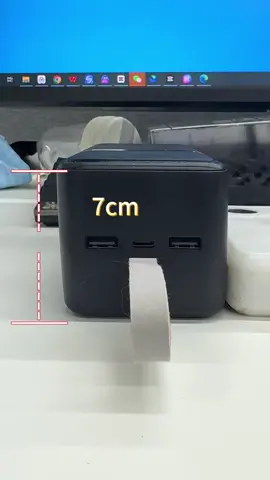 💡 ของมันต้องมี! 🔋 พาวเวอร์แบงก์ 6000mAh บางเพียง 0.65cm 😱 พกขึ้นเครื่อง ✈️ พกไปทำงาน 👜 หรือไปเที่ยวก็สบาย! 🎉#uneed #uneedpowerbank #3c 