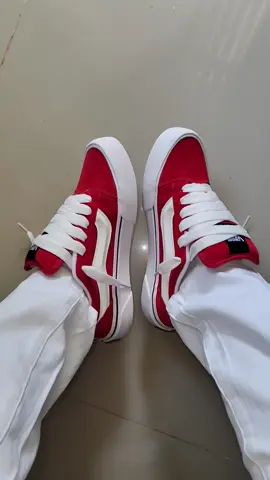 Angas! 🔥 #fyp #redshoes #shoes #sneakers #foryou 